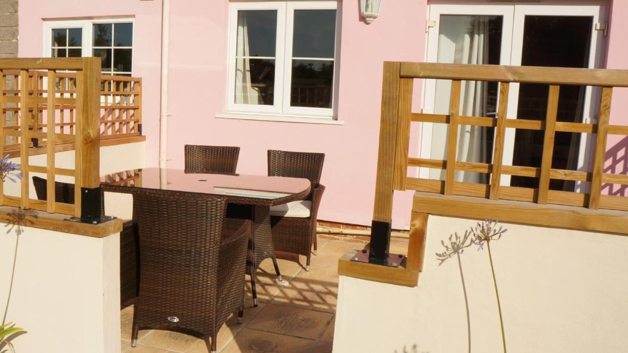 Ellingham Self-Catering Cottages Saint Peter Port Exteriér fotografie